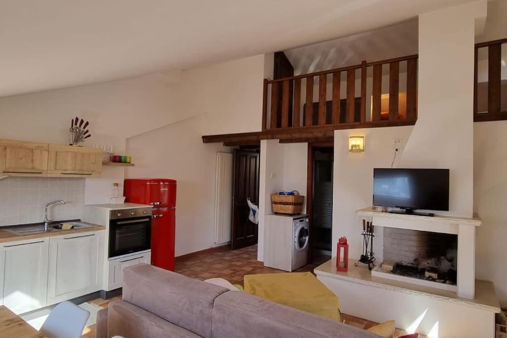 Apartamento Il Nido Castel Di Sangro Exterior foto