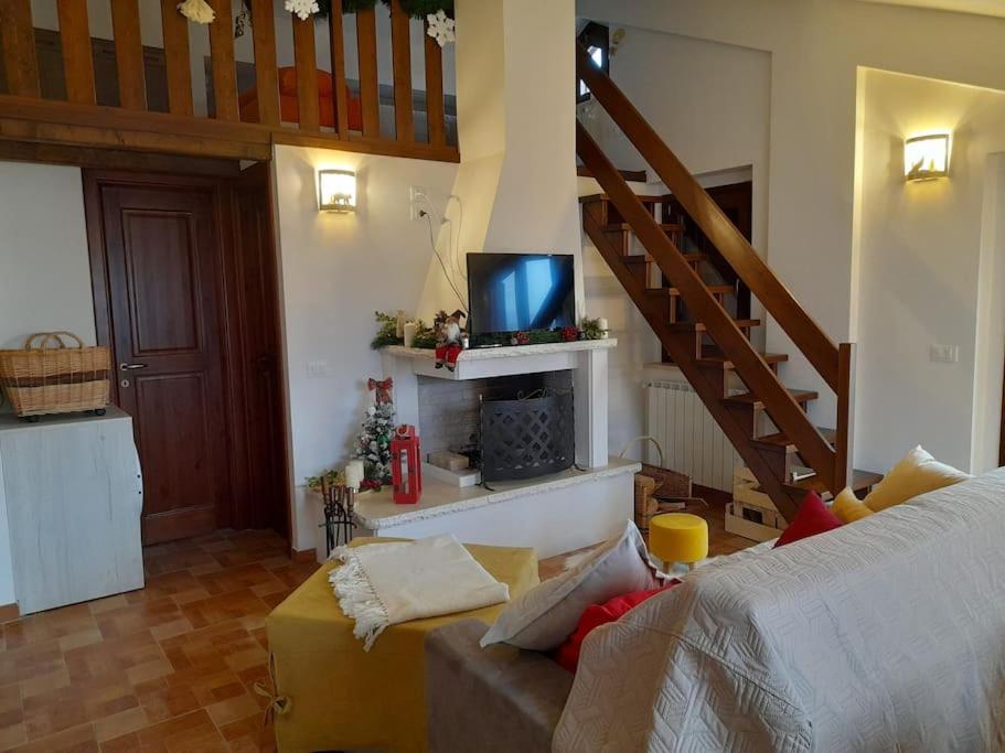 Apartamento Il Nido Castel Di Sangro Exterior foto