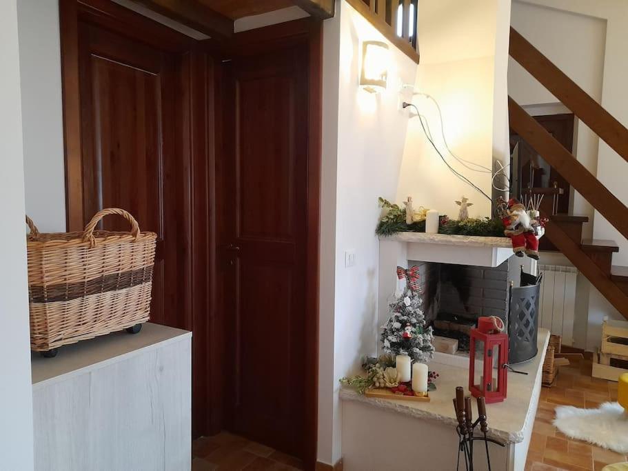 Apartamento Il Nido Castel Di Sangro Exterior foto