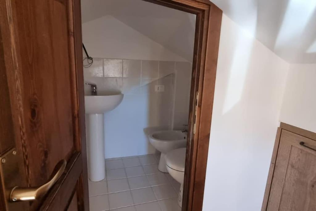 Apartamento Il Nido Castel Di Sangro Exterior foto