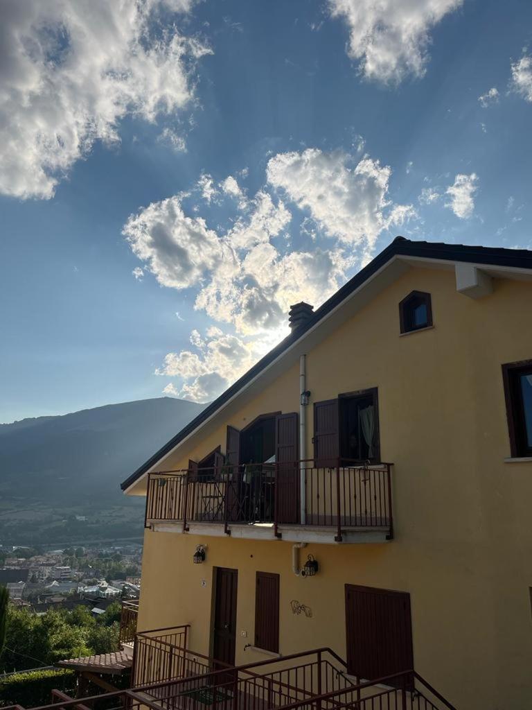Apartamento Il Nido Castel Di Sangro Exterior foto